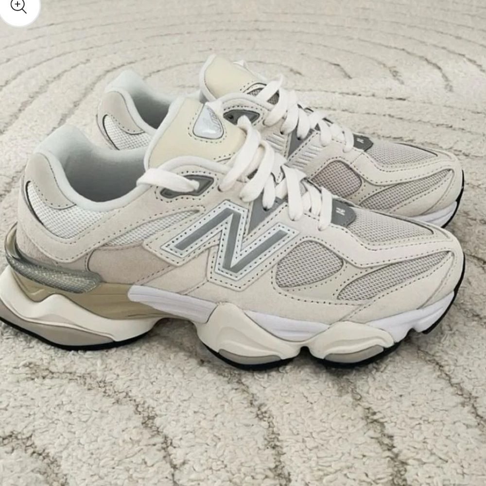 New Balance 9060 sea salt moonbeam
